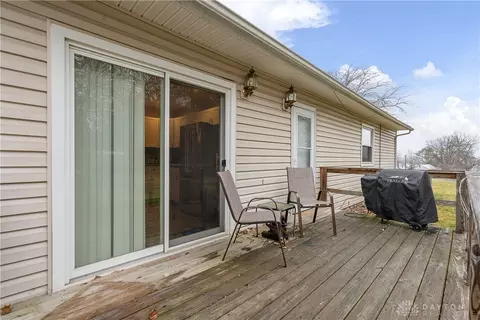 2086 Prospect Cir, Springfield, OH 45503 photo 8