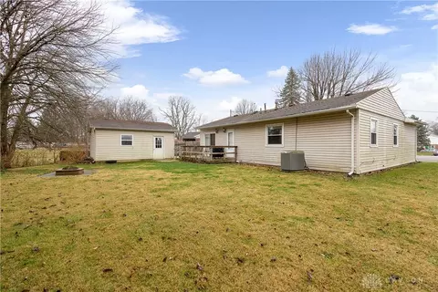 2086 Prospect Cir, Springfield, OH 45503 photo 7