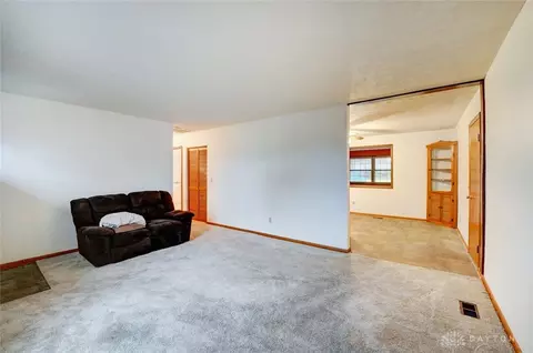 5966 Willowdale Rd, Springfield, OH 45502 photo 6