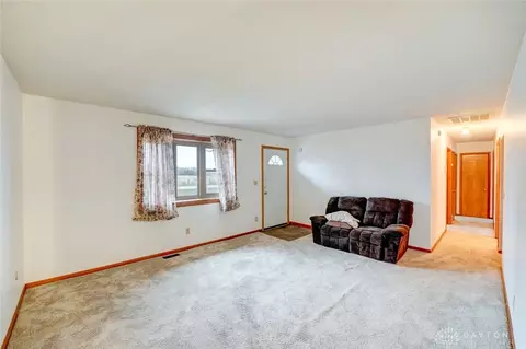 5966 Willowdale Rd, Springfield, OH 45502 photo 5