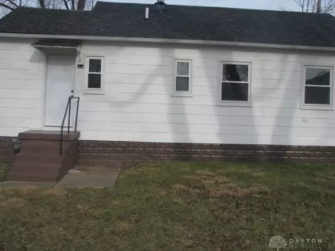 1632 Cypress St, Springfield, OH 45505 photo 3