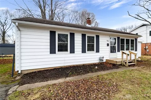 60 Locust Dr, Springboro, OH 45066 photo 2