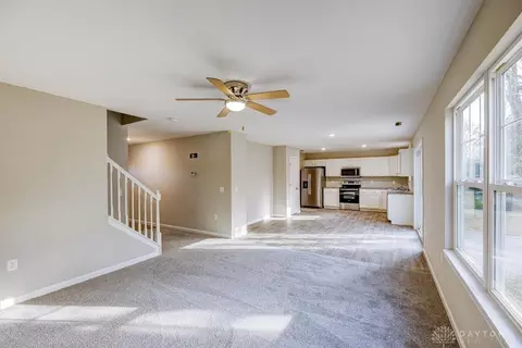 Living - 701 Diamond Loop, Middletown, OH 45044 photo 1 of 3