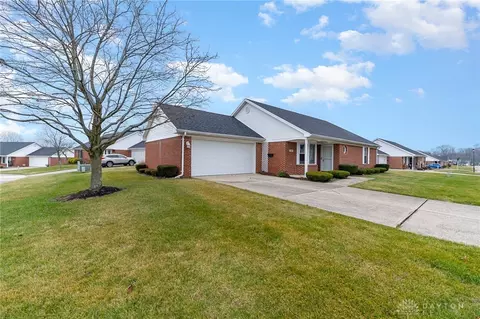 1197 Old Farm Ln, Springfield, OH 45503 photo 2