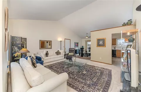 1197 Old Farm Ln, Springfield, OH 45503 photo 4