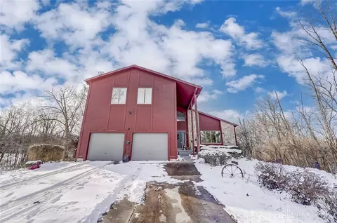 637 Aberfelda Dr, Springfield, OH 45504 photo 1