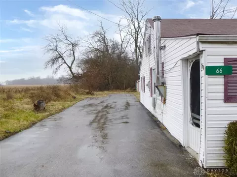 66 Estle Rd, Springfield, OH 45502 photo 2