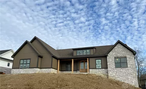 3639 River Birch Dr, Bellbrook, OH 45305
