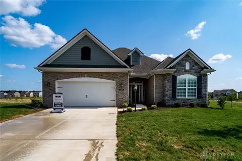 1018 Reeder Cir, Washington Township, OH 45458