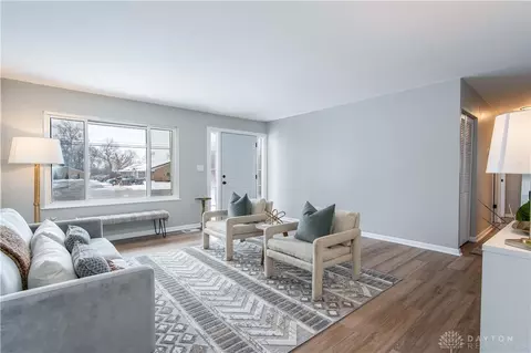 655 E 4th St, Franklin, OH 45005 photo 5