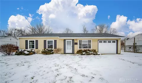 655 E 4th St, Franklin, OH 45005 photo 2