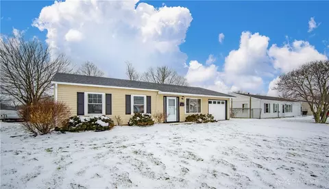 655 E 4th St, Franklin, OH 45005 photo 3