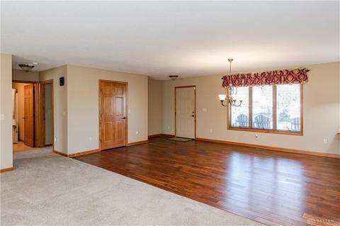 20 E Routzong Dr, Fairborn, OH 45324 photo 6