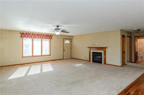 20 E Routzong Dr, Fairborn, OH 45324 photo 8