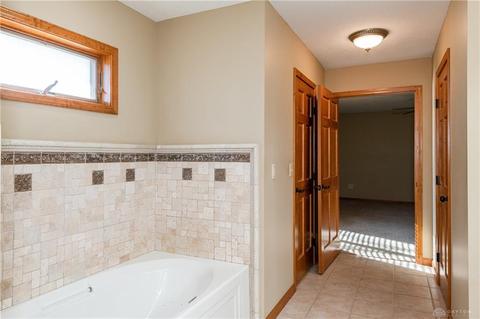 20 E Routzong Dr, Fairborn, OH 45324 photo 29