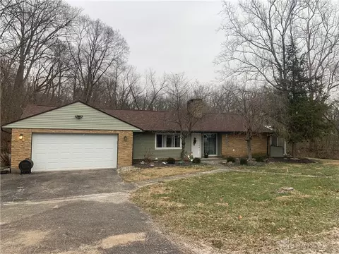 1421 W Alex Bell Rd, Centerville, OH 45459