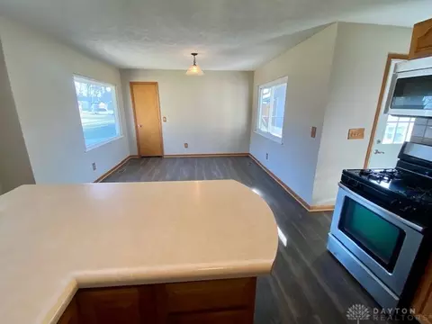 3241 Eastham St, Springfield, OH 45503 photo 6