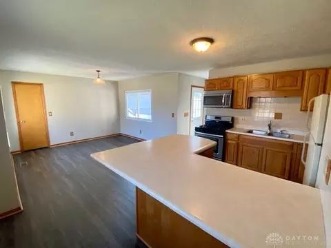 3241 Eastham St, Springfield, OH 45503 photo 4
