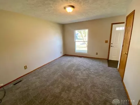 3241 Eastham St, Springfield, OH 45503 photo 9