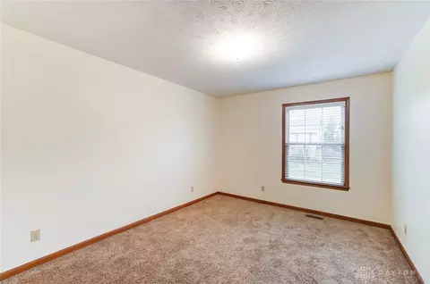 4754 Fox Run, Fairborn, OH 45324 photo 35