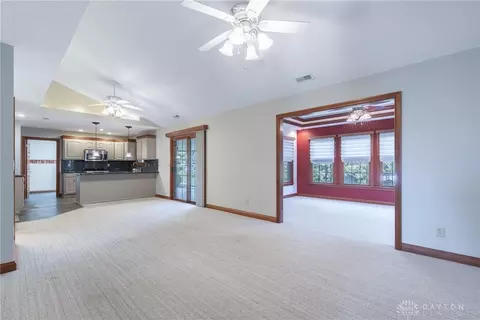 1876 Willow Lakes Dr, Springfield, OH 45502 photo 2