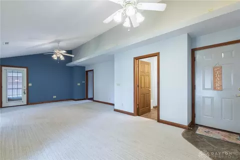 1876 Willow Lakes Dr, Springfield, OH 45502 photo 8