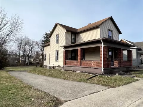 108 S Wolf Creek St, Brookville, OH 45309