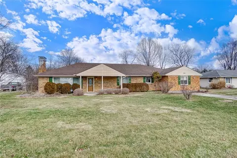 150 Green Valley Dr, Enon, OH 45323
