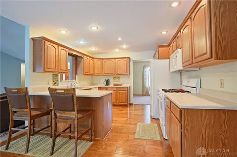 2325 Kaffenbarger Ct, Springfield, OH 45504 photo 8