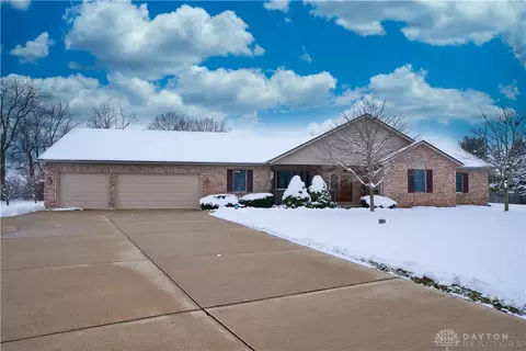 2325 Kaffenbarger Ct, Springfield, OH 45504 photo 1