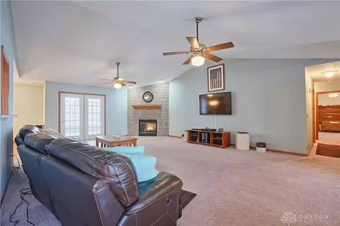 2325 Kaffenbarger Ct, Springfield, OH 45504 photo 6