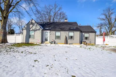 736 E Home Rd, Springfield, OH 45503 photo 2