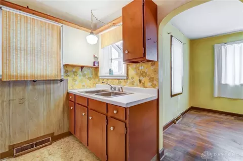 207 E Main St, Medway, OH 45341 photo 10