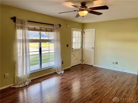 3239 Glouster St, Springfield, OH 45503 photo 6
