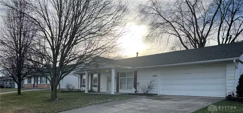 3239 Glouster St, Springfield, OH 45503 photo 3