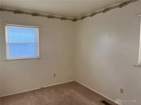 3239 Glouster St, Springfield, OH 45503 photo 14