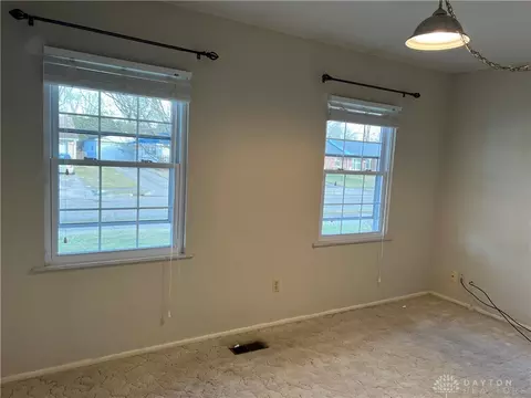 3239 Glouster St, Springfield, OH 45503 photo 12