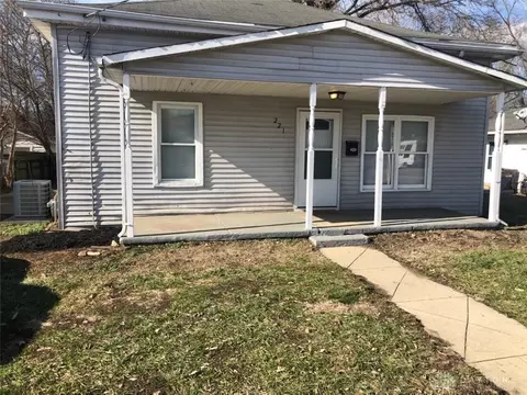 221 Bridge St, Franklin, OH 45005