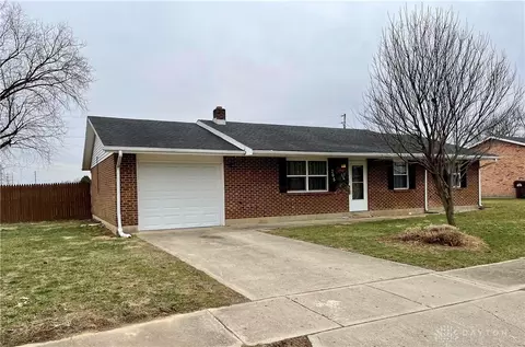 205 Indian Hill Dr, Gratis, OH 45330 photo 1