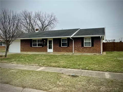 205 Indian Hill Dr, Gratis, OH 45330 photo 2