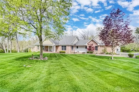 4527 Swigart Rd, Sugarcreek Township, OH 45440