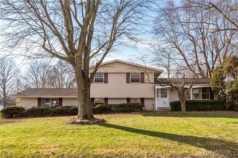 195 Davis Ave, Enon, OH 45323 photo 2