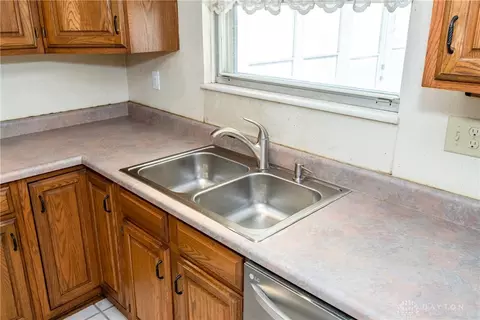 195 Davis Ave, Enon, OH 45323 photo 16