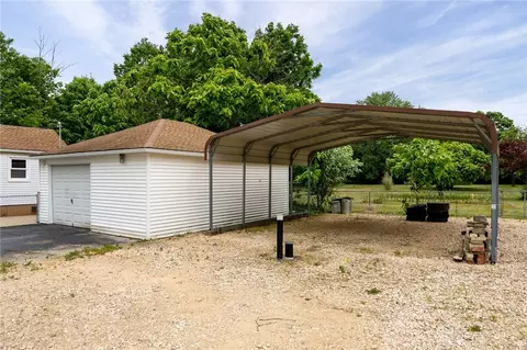 2422 S Tecumseh Rd, Springfield, OH 45502 photo 6
