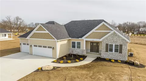 2211 Northbridge Trl, Troy, OH 45373