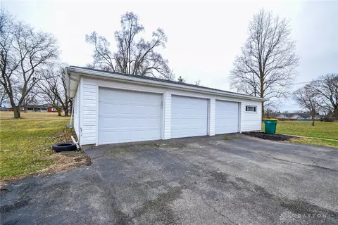 7357 Stine Rd, Enon, OH 45323 photo 40