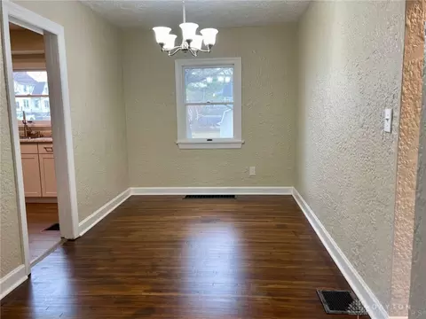 2007 Broadway St, Springfield, OH 45504 photo 3