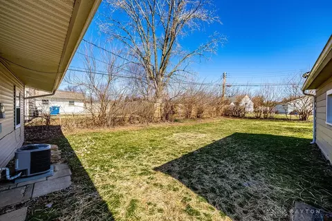 5533 Sharp Rd, Dayton, OH 45432 photo 3