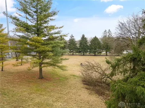 4531 State Route 4, Bath, OH 45424 photo 13
