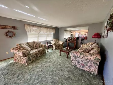 4235 Tacoma St, Springfield, OH 45503 photo 5